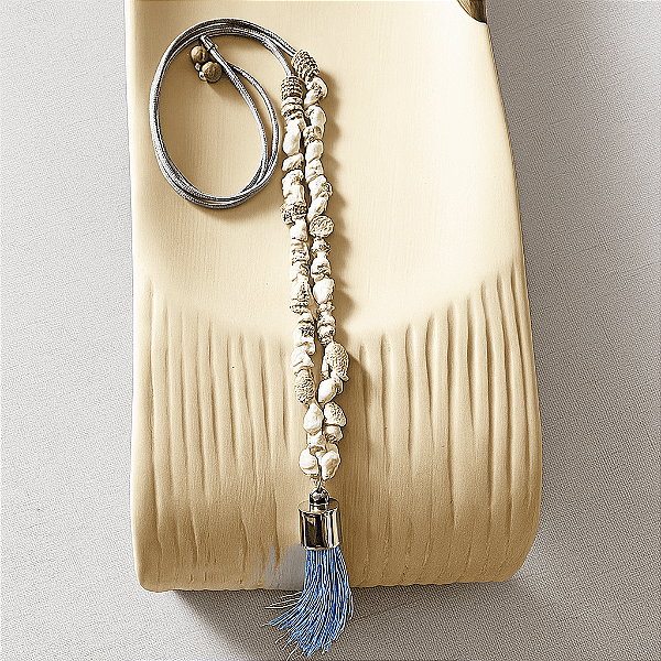Colar com Conchas Natural com Detalhe em Tassel