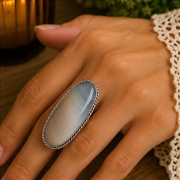 Anel em Prata Indiana Alongado em Ágata Natural  – Elegância, Equilíbrio e Proteção