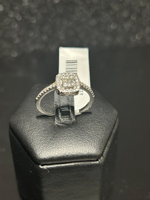 ANEL QUADRADRO CRAVEJADO