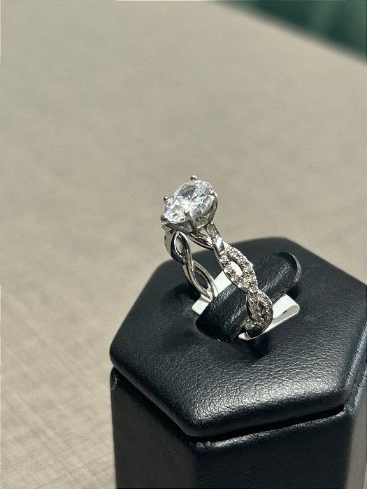 ANEL SOLITARIO CRAVEJADO