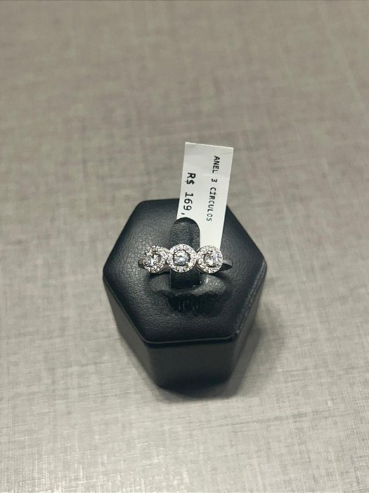 ANEL 3 PEDRAS REDONDAS