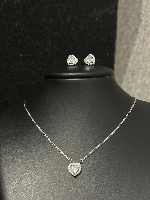 CONJUNTO BRINCO E PINGENTE CORAÇAO CRAVEJADO