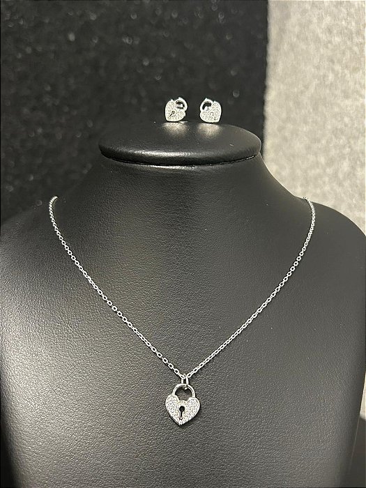 CONJUNTO BRINCO E PINGENTE CORAÇAO