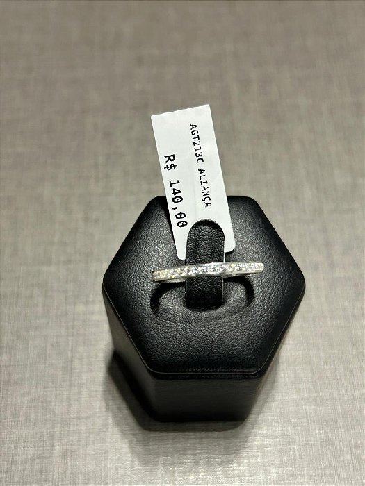 ALIANÇA FINA CRAVEJADA