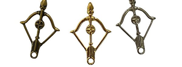 Pingente arco e flecha detalhado pequeno