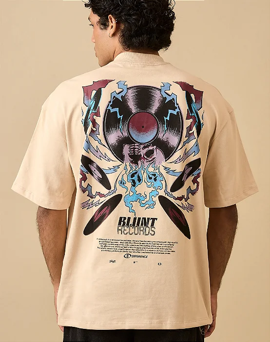Camiseta Blunt Oversized Vinyl - Creme