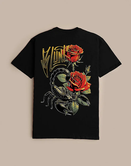 Camiseta Blunt Scorpion Flower - Preto