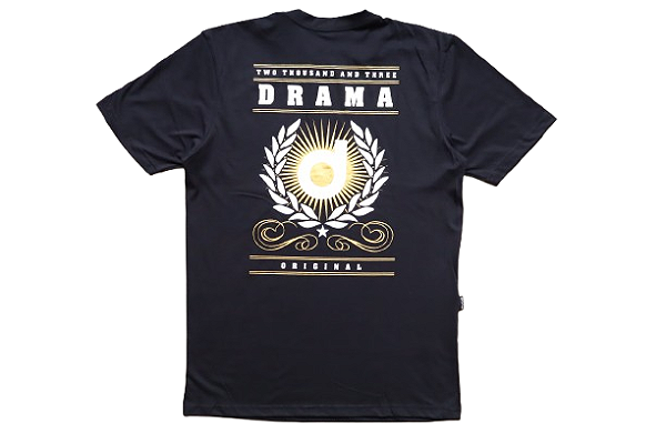 Camiseta Drama Gold Crest - Preta