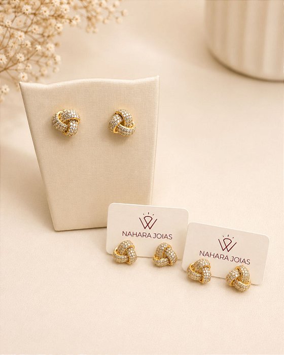 Brinco Majestade Cravejado Banhado a Ouro 18k