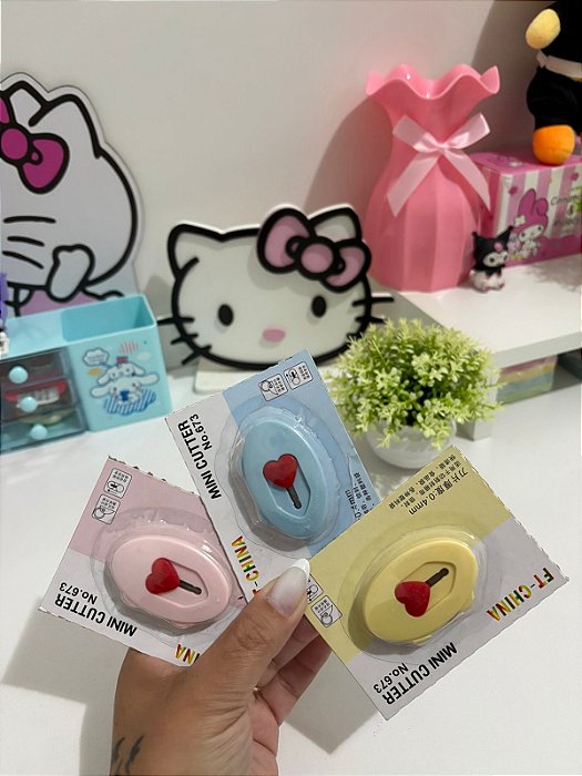 Mini Estilete Kawaii de Coração – Cortador Portátil Fofo Papelaria