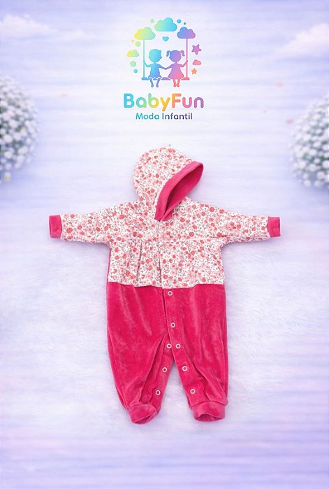 Macacão Plush Rosa Floral com Capuz