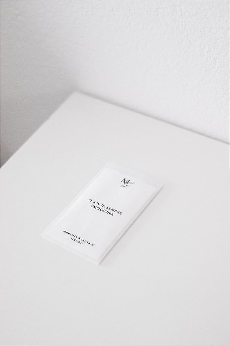 Lágrima de alegria em papel vegetal