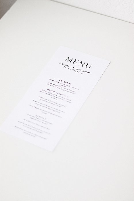 Menu com corte personalizado | Acabamento com ilhós e tassel