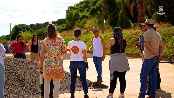 Tour do Café Alado + Almoço na Fazenda
