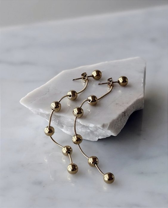 Brinco Esferas Banho Ouro Alongado
