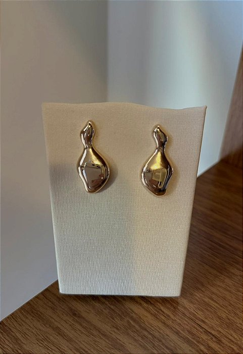 Brinco Orgânico Banho Ouro