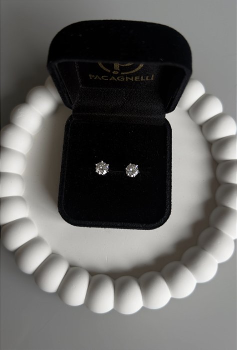 Brinco ponto de luz moissanite 6 mm prata 925