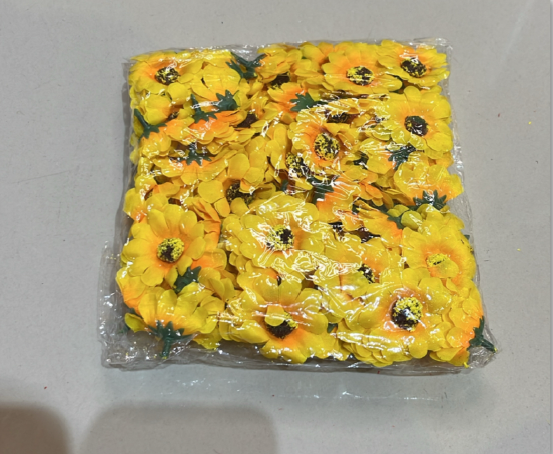 Pacote com 100 Flores Artificiais de Girassol em Tecido – Ideais para Decoração, Arranjos Florais, Artesanato e Eventos