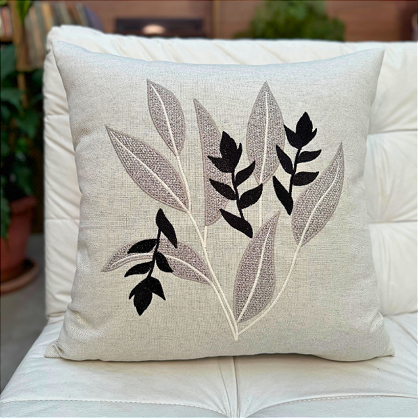 Almofada Bordada em Linho 52x52 - Folhagem Cinza