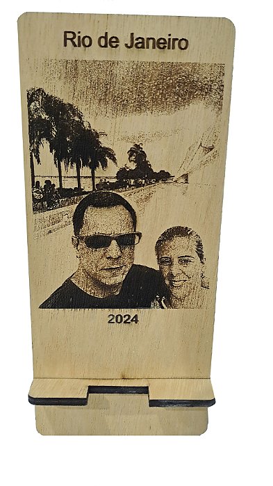 Suporte Para Celular Personalizado A Laser - Em Madeira