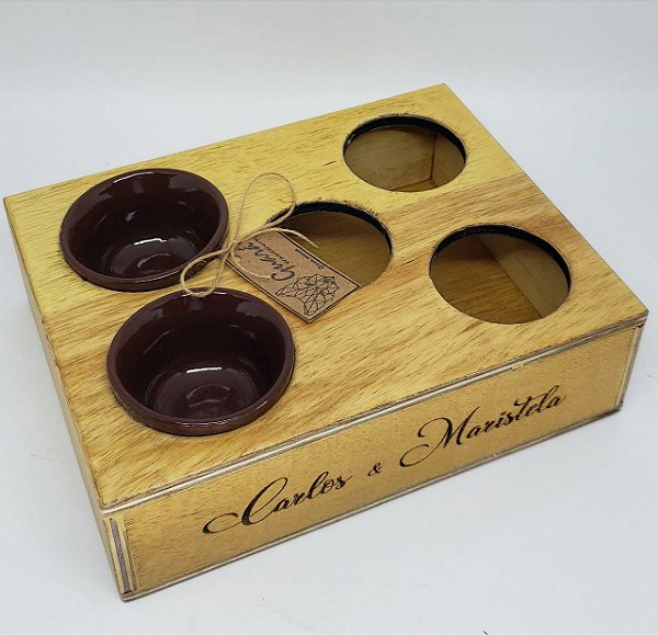 Caixa de Petiscos e Bebidas Personalizada