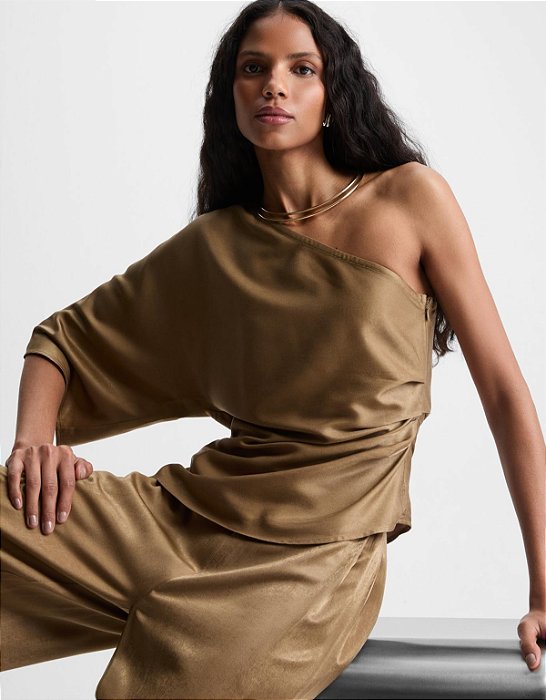 BLUSA PREGAS OMBRO SÓ