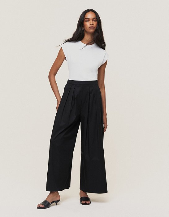 CALÇA AMPLA PREGAS