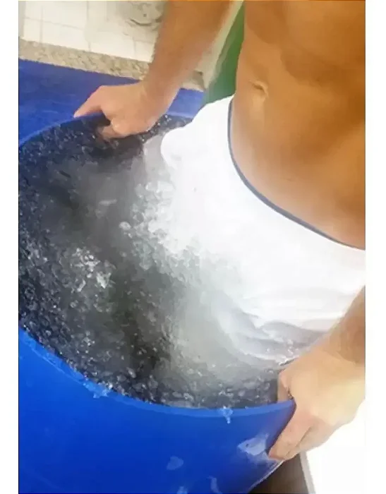 Bombona Aberta Para Banho De Imersão No Gelo E Criolipolise