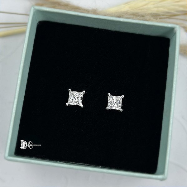 BRINCO PRATA FIXO QUADRADO MOISSANITE 5*5 MM