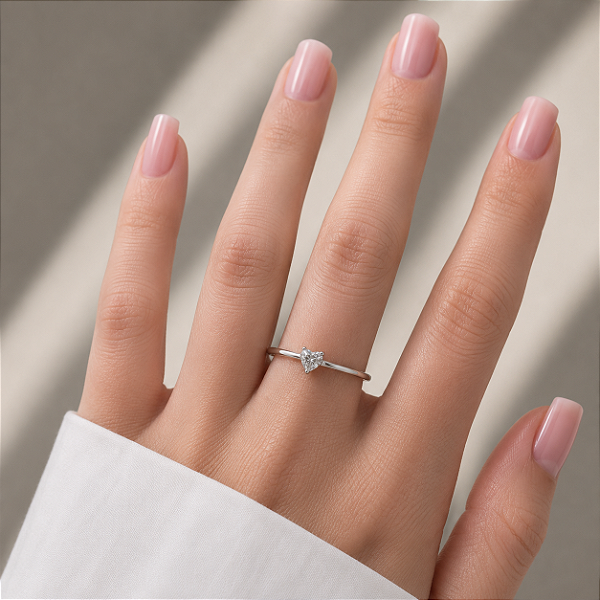 Anel Solitário Coração Moissanite em Prata 925