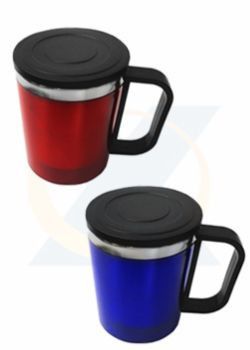 D249 - Caneca de plástico resistente, capacidade para 220 ml.