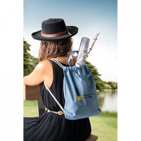 Sacola tipo mochila em 70% algodão reciclado e 30% poliéster reciclado (140g/m²) sem tingimento