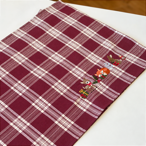 Trilho Xadrez Vermelho - Bichinhos Natal 250x40cm