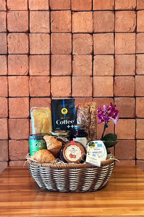 Cesta Café da Manhã com Mini Orquídea