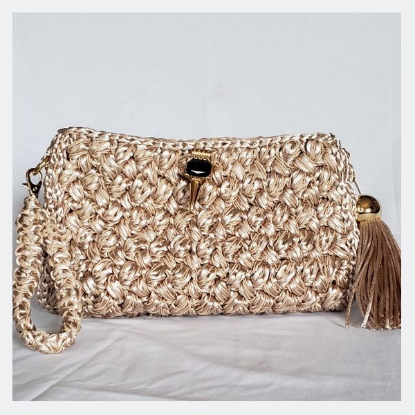 Bolsa clutch de luxo de crochet dourada