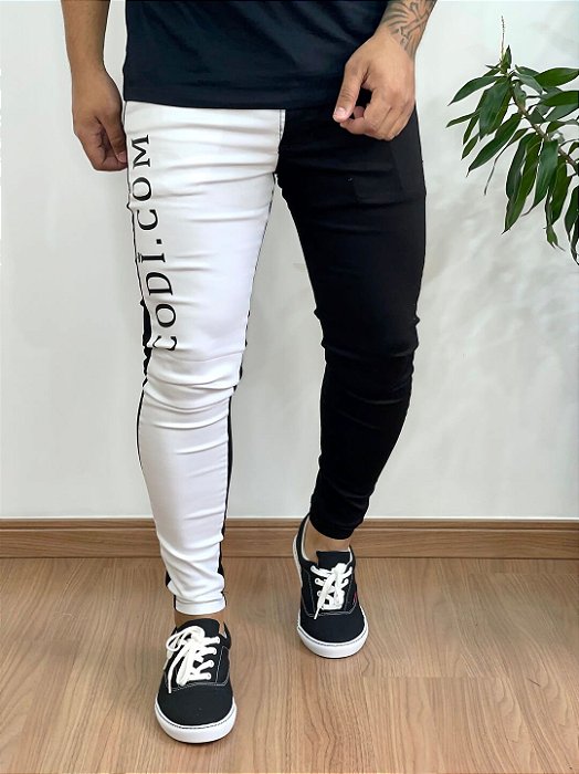 Calça Super Skinny Preta Com Lado Branco - Codi Jeans