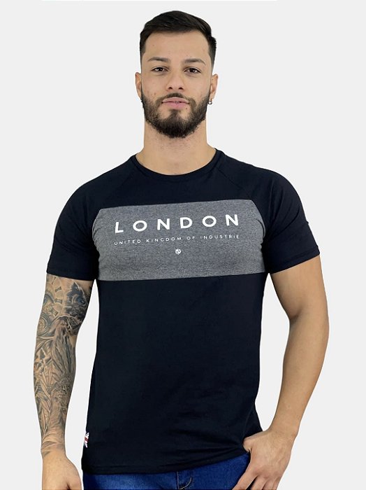 Camiseta Confort Preta Com Recorte London #