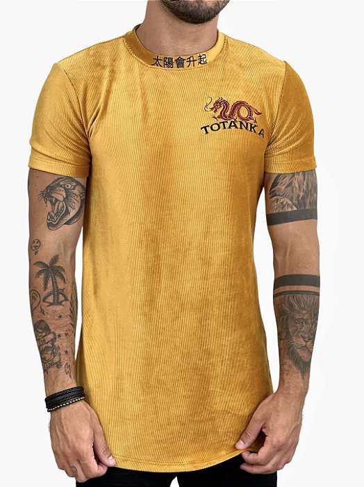 Camiseta Masculina Veludo Longline Dragon Reborn Mostarda*