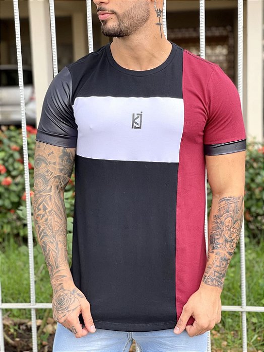 Camiseta Longline Masculina Preta Com Recortes e Courino