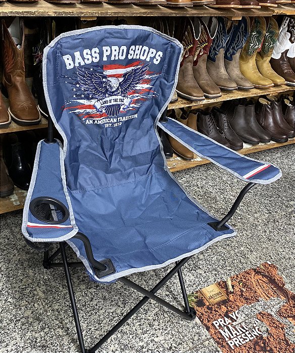 Cadeira de Camping Bass Pro Shop - Zona Country - Moda Country Masculino,  Feminino, Selaria, Decoração, Churrasqueira, Bota, Chapéu, Boné, Cintos,  Sela, Fivela,