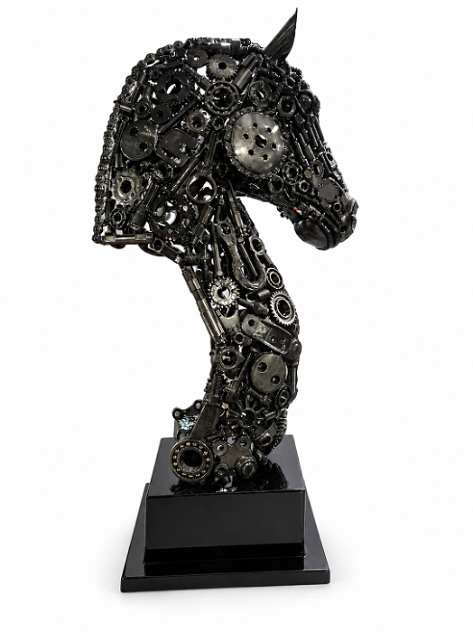 ESCULTURA CABEÇA DE CAVALO EM PEÇAS MECÂNICA 82X28cm