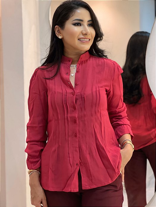 Camisa Crepe  Vinho Manga Longa estilo bata com Nervuras Finas nas Costas e Frente e Elástico nos Punhos