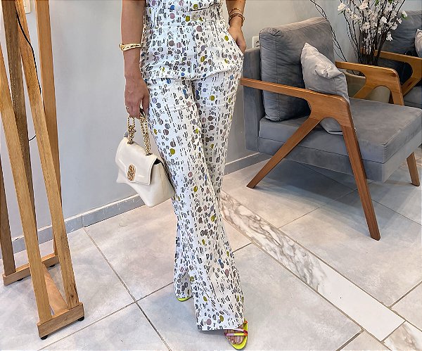 Calça Linho Mesclado Estampa Natural  Pantalona com Cintura Alta com Passantes Bolsos Frontais e Bolsos Traseiros Verdug