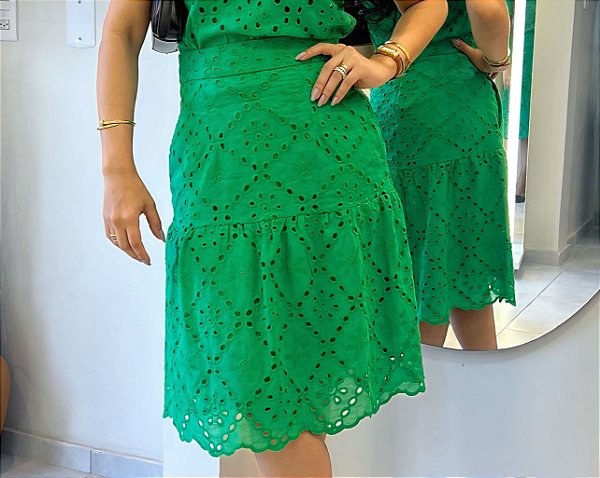 Saia Lese Verde Garrafa Midi com Bolsos e Babados e Acabamento Especial na Barra