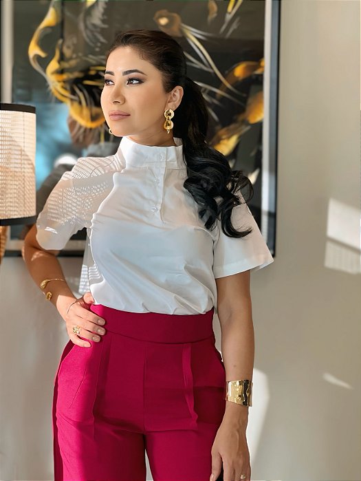 Blusa Tricoline Branca Com Gola Larga Botões Laterais E Mangas Média