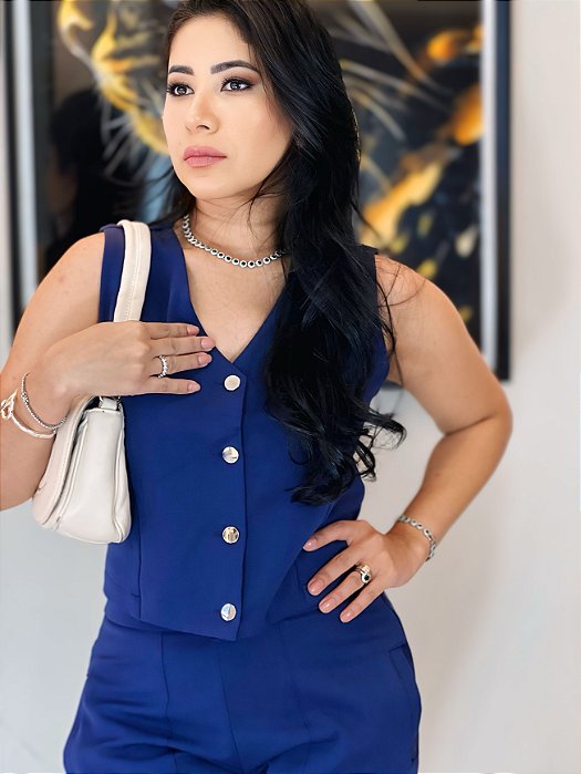 Blusa Alfaiataria Monaco Azul Marinho Colete Com Corte Ajustado E Botões De Metal Na Frente