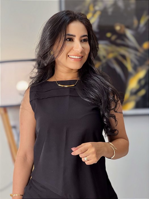 Blusa Alfaiataria Amaranto Preta Blusa Cavada Assimétrica Com Nervuras No Colo