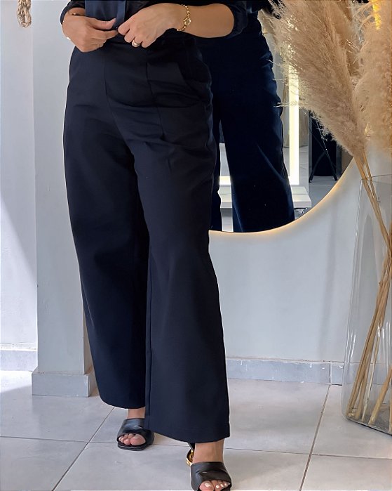 Calça Brim Algodão Azul Noite Pantalona Evasê Com Passantes E Bolsos Frente