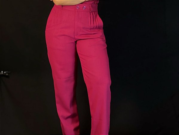 Calça Linho Misto Fuccia Reta, Fecho Com 2 Botões E Nervuras Na Frente, Bolsos Frente E Traseiro, Elástico Cós Atrás