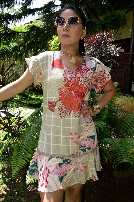 Vestido Viscose Bege com Babado e Aplicação de Guippir